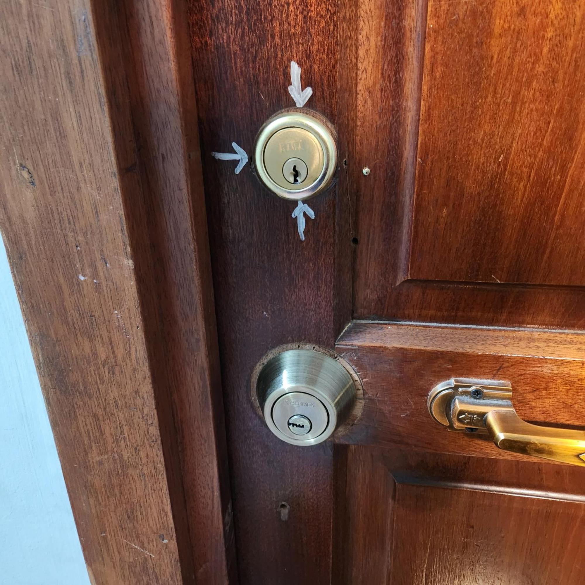 Apartamento Comodo Amplio Con Lindas Vistas Sector Embajadas Piso Alto *